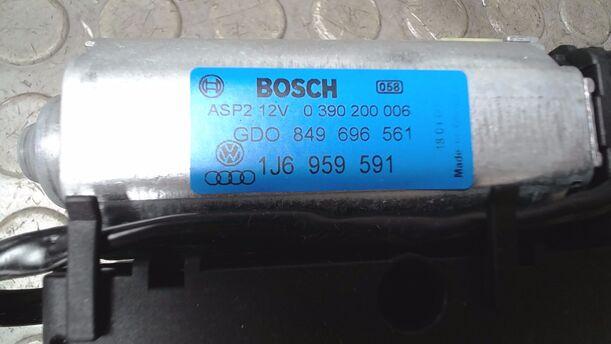 Foto: MOTOR SCHIEBEDACH/ SCHIEBEDACHMOTOR eines VW Golf 1.4 Aktion