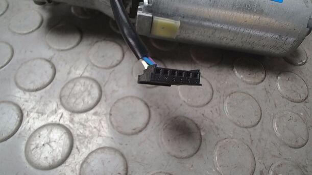 Foto: MOTOR SCHIEBEDACH/ SCHIEBEDACHMOTOR eines VW Golf 1.4 Aktion