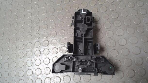 Foto: LAMPENTRÄGER HINTEN LINKS eines VW Golf 1.4 Aktion