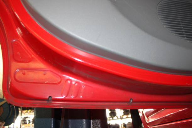 Foto: TÜR HINTEN LINKS eines Daihatsu Sirion 1.0
