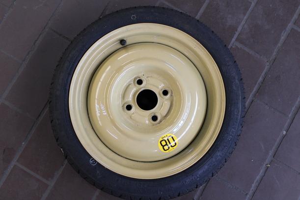 Foto: RESERVERAD/ NOTRAD eines Daihatsu Sirion 1.0