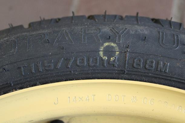 Foto: RESERVERAD/ NOTRAD eines Daihatsu Sirion 1.0
