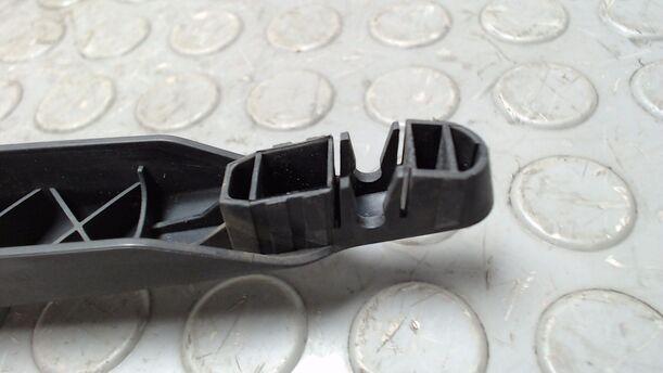 Foto: SCHEIBENWISCHERARM HINTEN eines Opel Astra 1.9 CDTI Caravan DPF