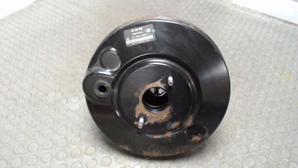Foto: BREMSKRAFTVERSTÄRKER eines Opel Astra 1.9 CDTI Caravan DPF