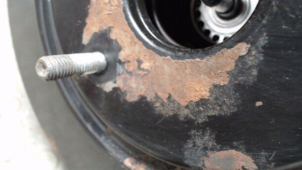Foto: BREMSKRAFTVERSTÄRKER eines Opel Astra 1.9 CDTI Caravan DPF