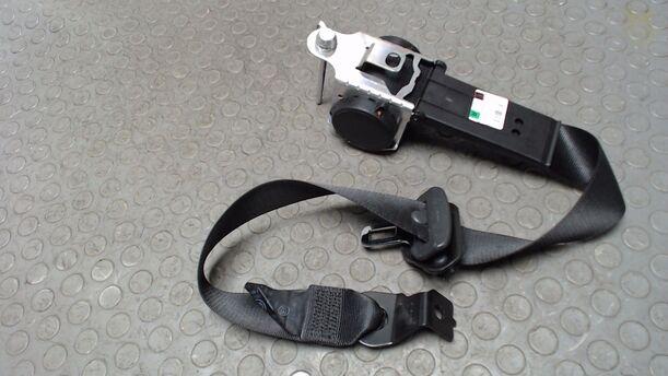 Foto: SICHERHEITSGURT VORN RECHTS eines Opel Astra 1.9 CDTI Caravan DPF