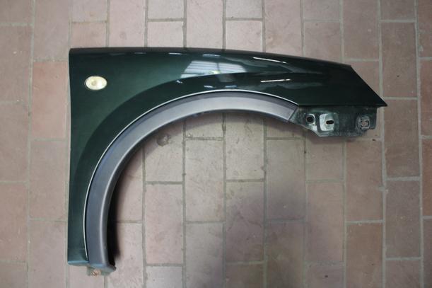 Foto: KOTFLÜGEL RECHTS eines Opel Corsa 1.2 16V