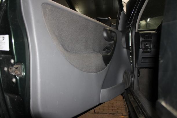 Foto: TÜR LINKS ( 2/3 TÜRER ) eines Opel Corsa 1.2 16V