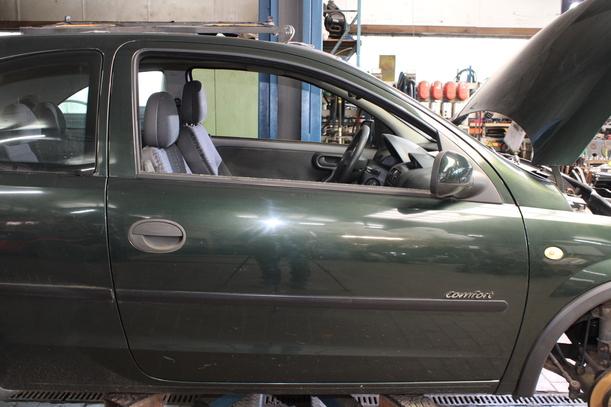 Foto: TÜR RECHTS ( 2/3 TÜRER ) eines Opel Corsa 1.2 16V