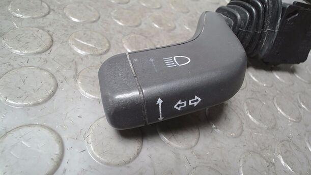 Foto: BLINKSCHALTER/ KOMBISCHALTER eines Opel Corsa 1.2 16V