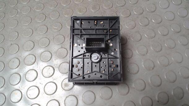 Foto: LICHTSCHALTER eines Opel Corsa 1.2 16V
