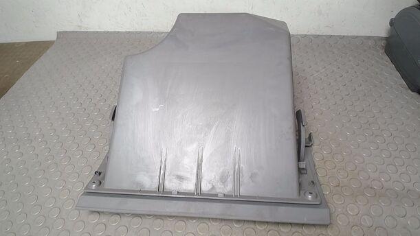 Foto: HANDSCHUHFACH eines Opel Corsa 1.2 16V