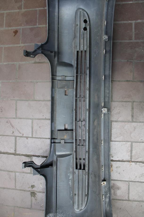 Foto: STOSSFÄNGER/ STOßSTANGE VORN ( FACELIFT OHNE KÜHLERGRILL ) eines Opel Corsa 16V