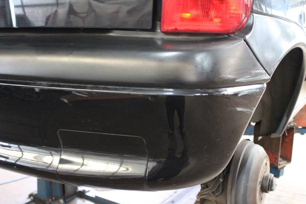 Foto: STOSSFÄNGER/ STOßSTANGE HINTEN eines Opel Corsa 16V