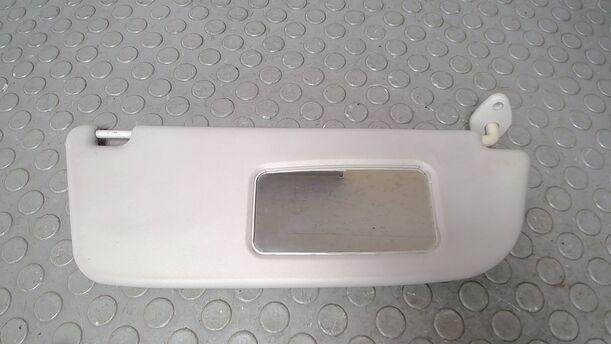 Foto: SONNENBLENDEN eines Opel Corsa 16V