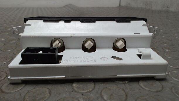 Foto: INFORMATIONSDISPLAY eines Peugeot 206+ 60