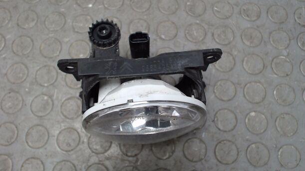 Foto: NEBELSCHEINWERFER LINKS eines Peugeot 206+ 60