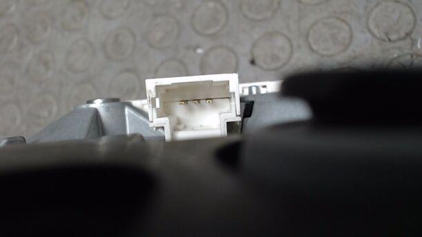 Foto: SCHEIBENWISCHERMOTOR HINTEN eines Peugeot 206+ 60