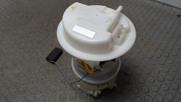 Foto: KRAFTSTOFFPUMPE eines Peugeot 206+ 60