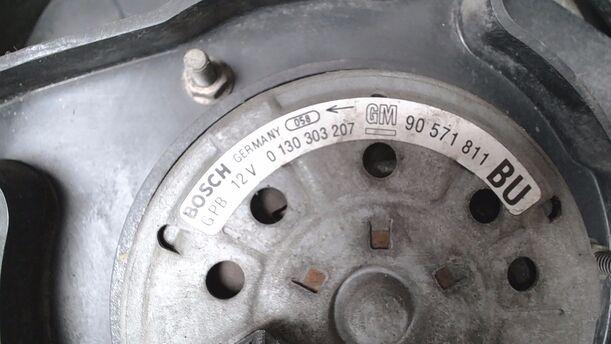 Foto: ELEKTROLÜFTER ( FZG mit Klimaanlage ) eines Opel Corsa 16V