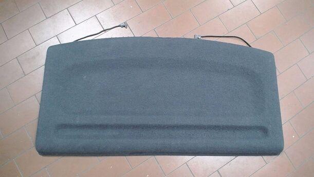 Foto: HUTABLAGE ( 4/5 TÜRER ) eines Opel Corsa 16V
