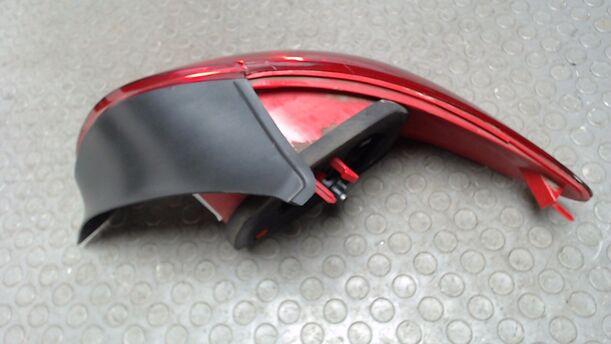 Foto: HECKLEUCHTE / RÜCKLEUCHTE LINKS eines Peugeot 206+ 60