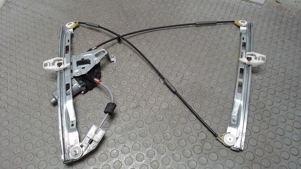 Foto: FENSTERHEBER VORN LINKS eines Peugeot 206+ 60
