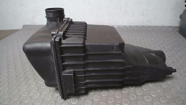 Foto: LUFTFILTERKASTEN NFU eines Peugeot 206 CC 110