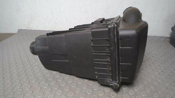 Foto: LUFTFILTERKASTEN NFU eines Peugeot 206 CC 110