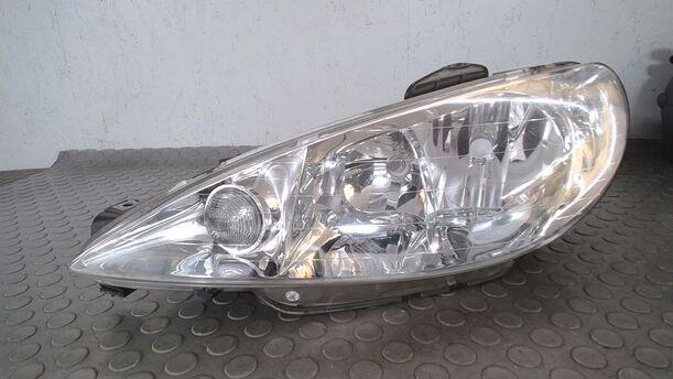 Foto: SCHEINWERFER LINKS eines Peugeot 206 CC 110