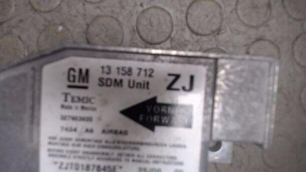 Foto: STEUERGERÄT AIRBAG eines Opel Meriva 1.6 16V