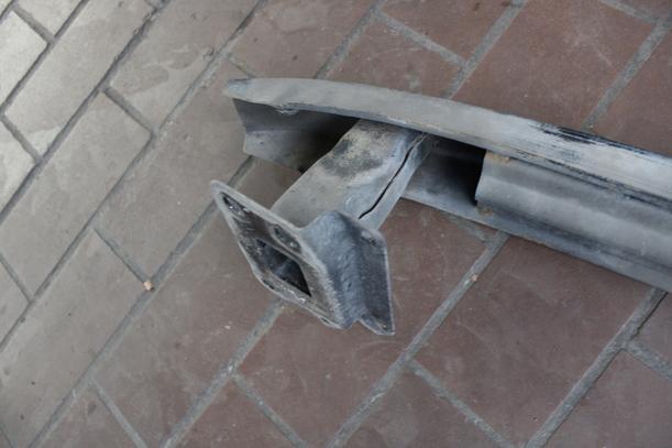 Foto: VERSTÄRKUNG VORN eines VW Fox 1.2