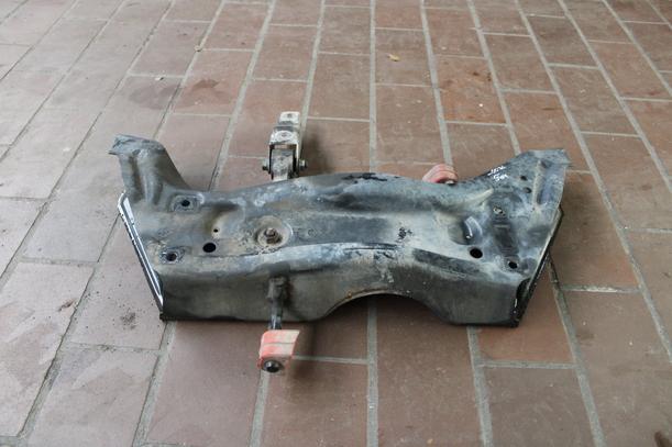 Foto: VORDERACHSE/ ACHSE VORN eines VW Fox 1.2