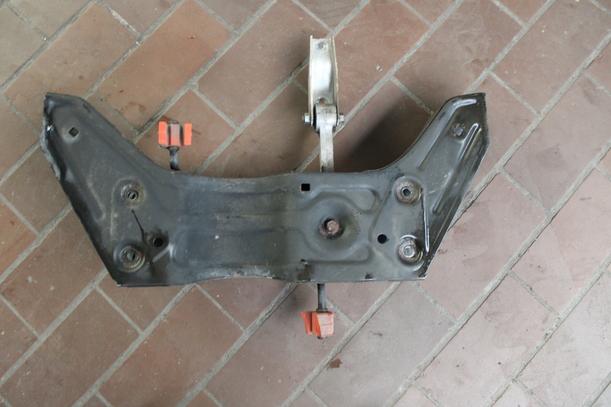 Foto: VORDERACHSE/ ACHSE VORN eines VW Fox 1.2