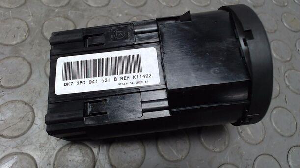 Foto: LICHTSCHALTER eines Skoda Fabia 1.2 HTP Combi