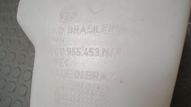 Foto: SCHEIBENWASCHBEHÄLTER eines VW Fox 1.2