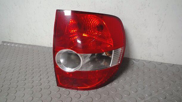 Foto: HECKLEUCHTE/ RÜCKLEUCHTE RECHTS eines VW Fox 1.2