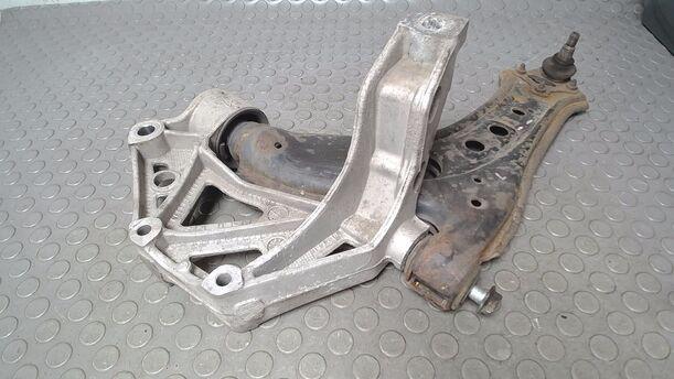 Foto: QUERLENKER VORN LINKS eines VW Fox 1.2