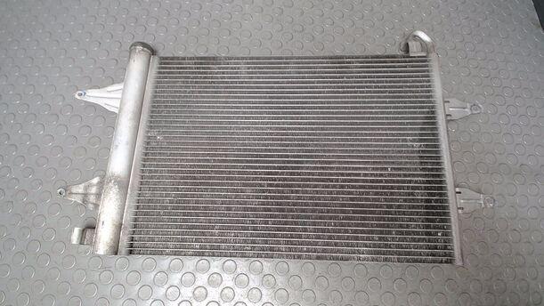 Foto: KONDENSATOR KLIMAANLAGE eines VW Fox 1.2