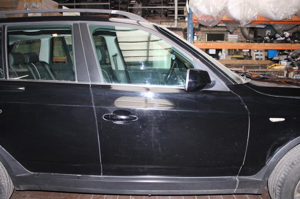 Foto: TÜR VORN RECHTS eines BMW X3 3.0d