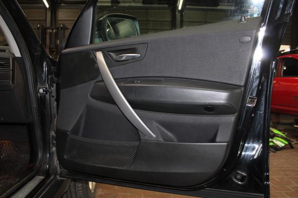 Foto: TÜR VORN RECHTS eines BMW X3 3.0d