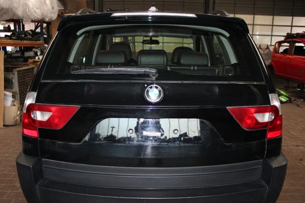 Foto: HECKKLAPPE/ HECKDECKEL eines BMW X3 3.0d