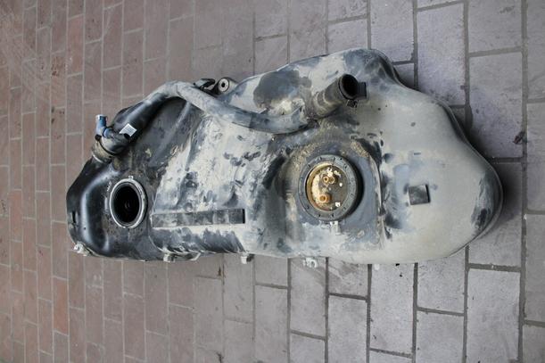 Foto: KRAFTSTOFFTANK eines BMW X3 3.0d