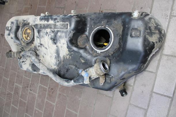Foto: KRAFTSTOFFTANK eines BMW X3 3.0d