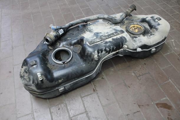 Foto: KRAFTSTOFFTANK eines BMW X3 3.0d