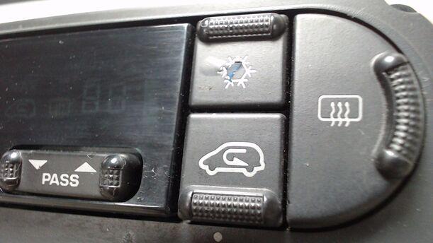 Foto: HEIZUNGSBETÄTIGUNG eines Chrysler Grand Voyager 2.5 CRD