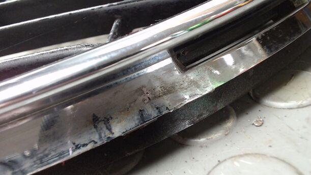 Foto: KÜHLERGRILL ( VOR FACELIFT ) eines Chrysler Grand Voyager 2.5 CRD