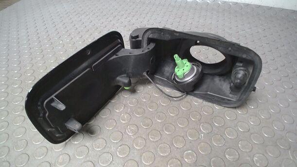 Foto: TANKKLAPPE/ TANKDECKEL eines BMW X3 3.0d