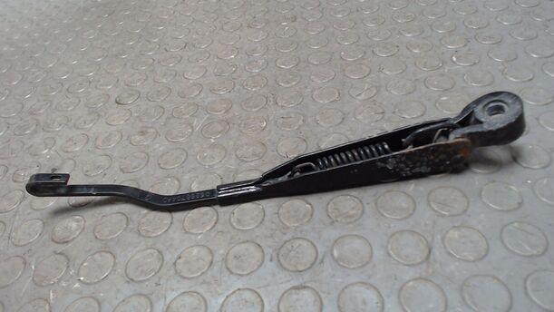 Foto: SCHEIBENWISCHERARM HINTEN eines Chrysler Grand Voyager 2.5 CRD
