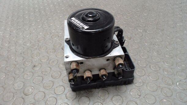 Foto: HAUPTBREMSAGGREGAT ABS eines Chrysler Grand Voyager 2.5 CRD